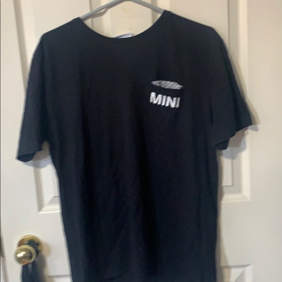 Shirts - Picture 3 of 7